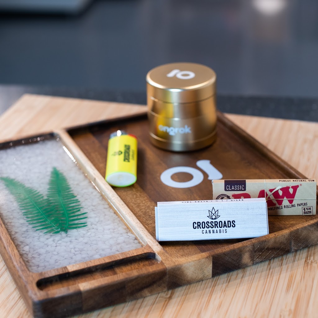 Crossroads Cannabis Woodstock | 385 Springbank Ave, Woodstock, ON N4T 1R3, Canada | Phone: (519) 602-3219