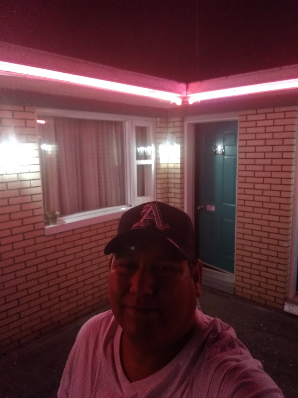 Motel Levis | 8520 Boulevard Guillaume-Couture, Lévis, QC G6V 8V7, Canada | Phone: (418) 837-6667