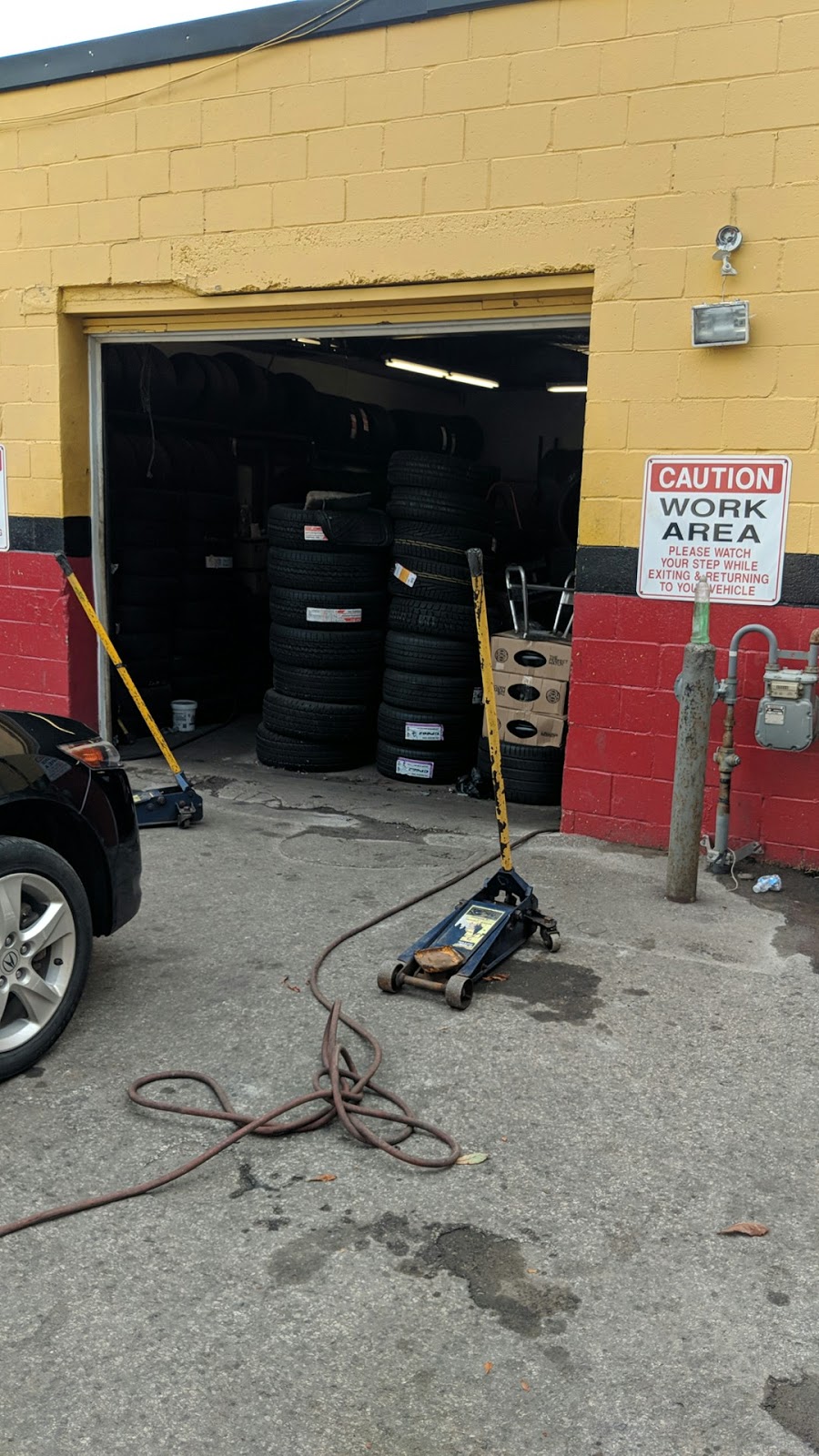 Midtown Tire | 115 Hamilton Rd, London, ON N6B 1N2, Canada | Phone: (519) 434-3501
