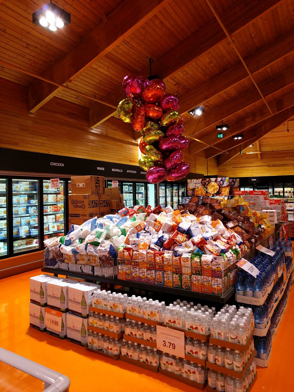 Loblaws | 3501 Yonge St, North York, ON M4N 2N5, Canada | Phone: (416) 481-7753