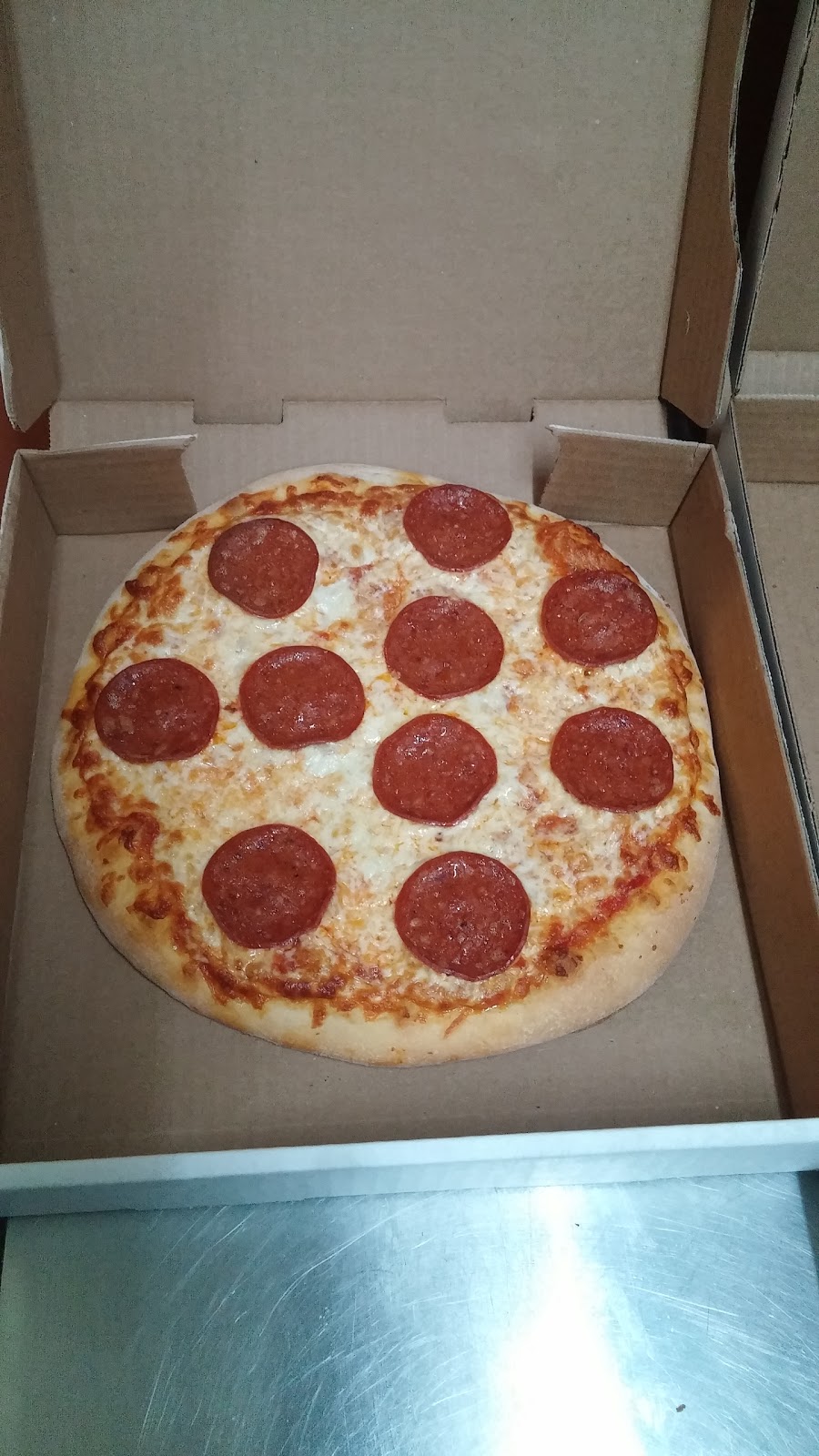 Metro Pizza & Chicken | 1856 Keele St, York, ON M6M 3X5, Canada | Phone: (416) 653-3333