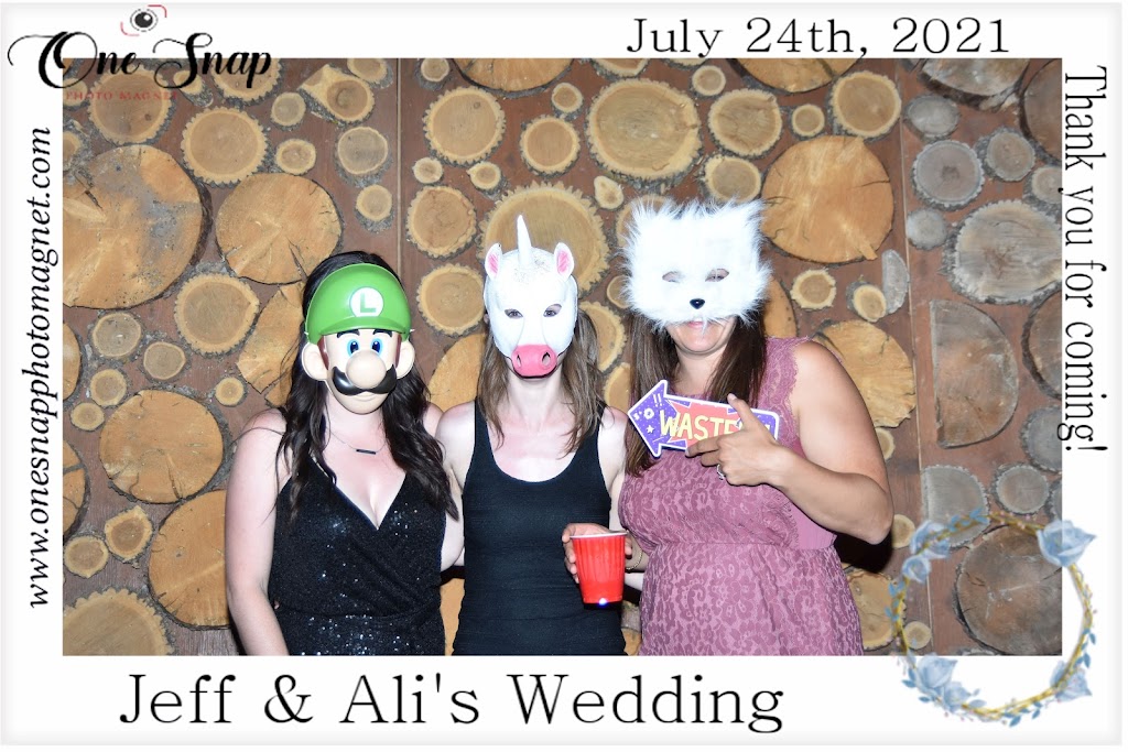One Snap Photo Magnet & Photo Booth | Box140 Grp326 RR3, Selkirk, MB R1A 2A8, Canada | Phone: (204) 794-5481