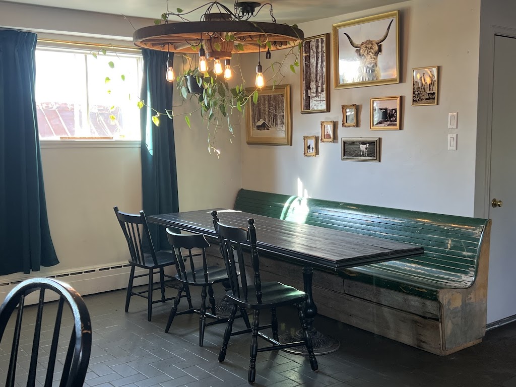 Sainte-Saumure | 425 QC-275, Sainte-Marguerite, QC G0S 2X0, Canada | Phone: (438) 930-9339