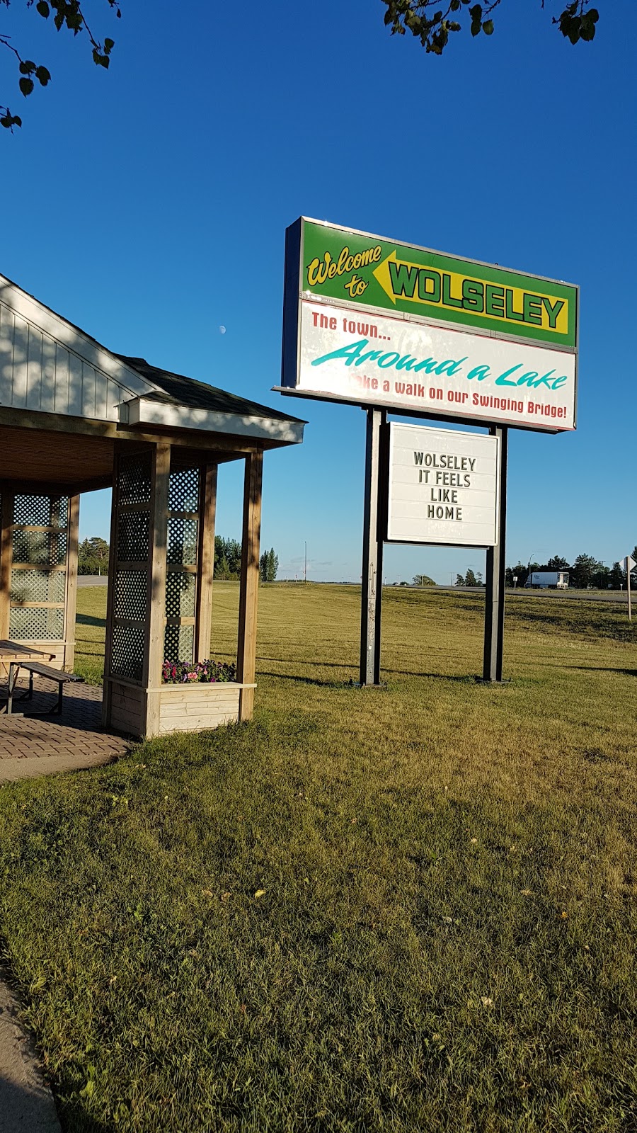 Esso | 104 Balsam St, Wolseley, SK S0G 5H0, Canada | Phone: (306) 698-2868