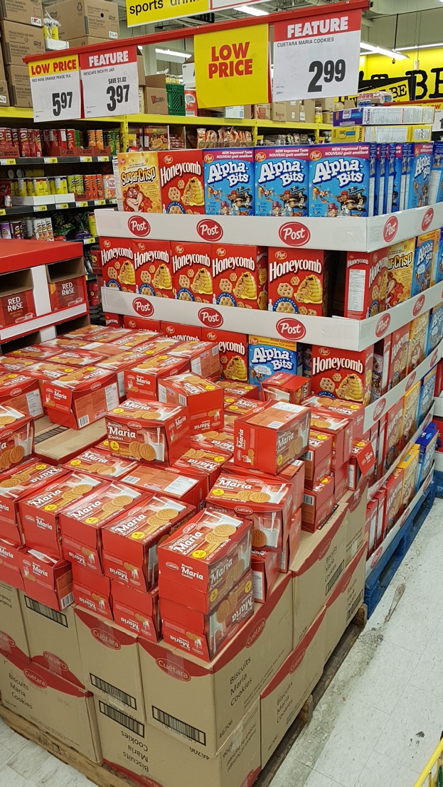 Marcs No Frills | 925 Rathburn Rd E, Mississauga, ON L4W 4C3, Canada | Phone: (866) 987-6453