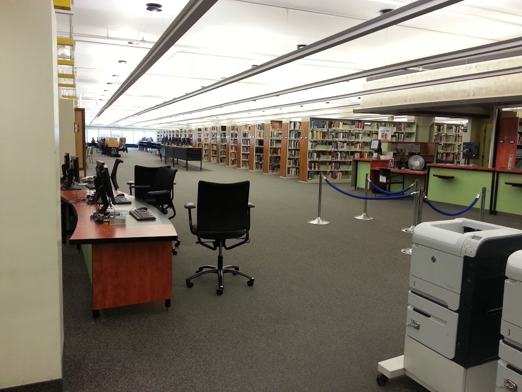Davis Centre Library | 200 Ring Rd, Waterloo, ON N2L 3G1, Canada | Phone: (519) 888-4567