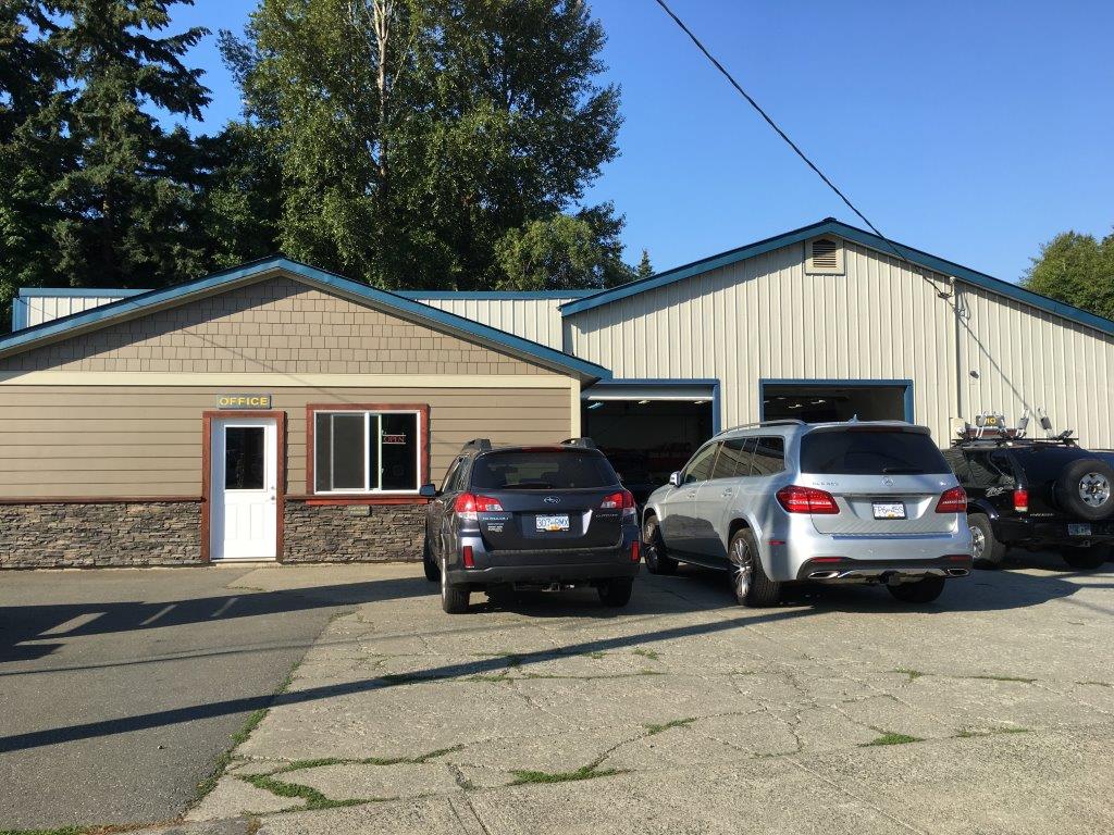 Georgia Straight Collision | 2317 Cousins Ave, Courtenay, BC V9N 3N6, Canada | Phone: (250) 338-9636