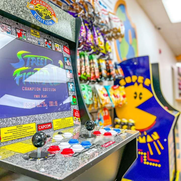 Snack Planet Sherbrooke | 9 Rue Wellington N, Sherbrooke, QC J1H 5A9, Canada | Phone: (819) 300-0795