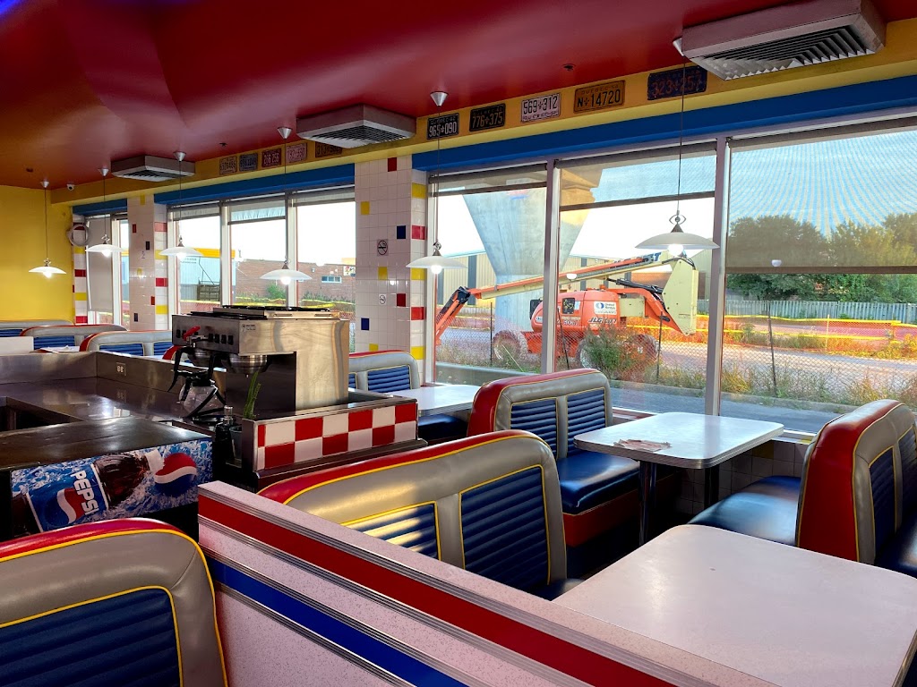 Restaurant La Belle Province | 2915 Bd des Sources, Dorval, QC H9R 4N3, Canada | Phone: (514) 684-2669