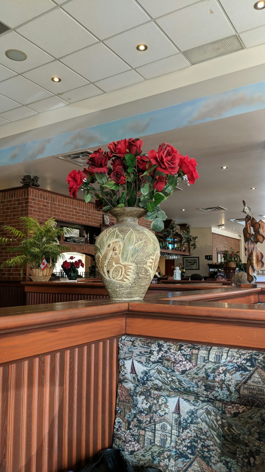 Thruway Restaurant | 10432 ON-7, Carleton Place, ON K7C 3P2, Canada | Phone: (613) 257-5326