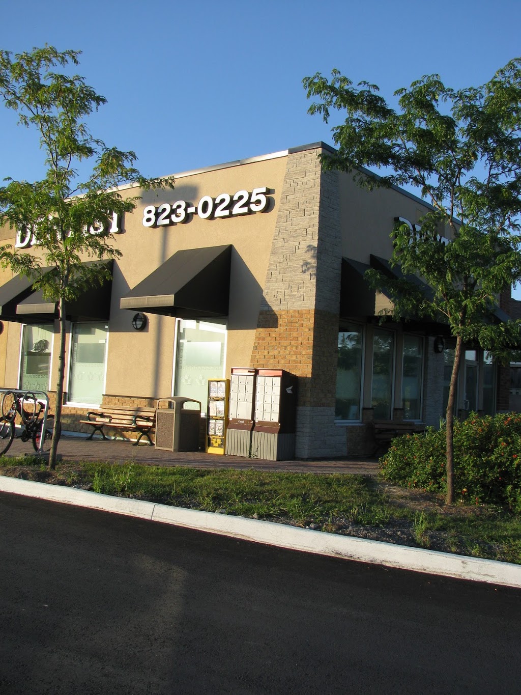 Strandherd Dental Centre | 3560 Strandherd Dr #1, Nepean, ON K2J 5L4, Canada | Phone: (613) 823-0225