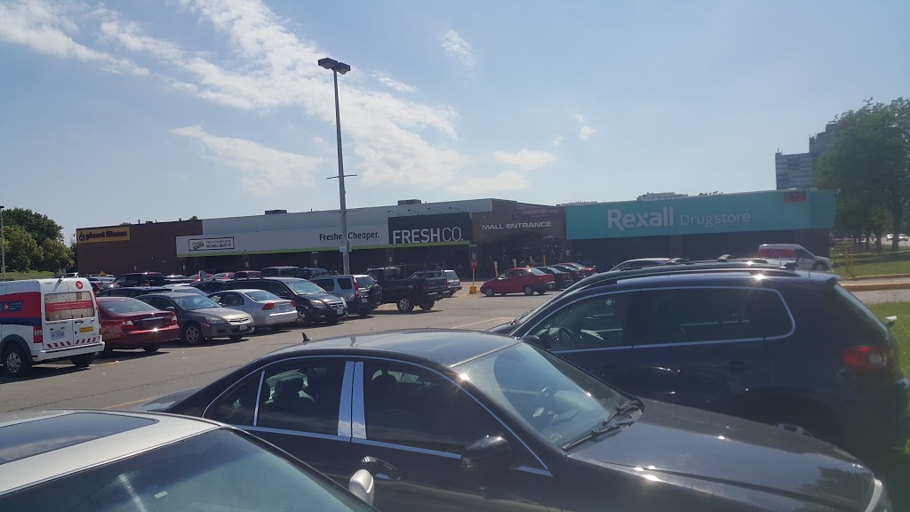 FreshCo Dufferin & Dupont 1245 Dupont St, Toronto, ON M6H 2A6, Canada