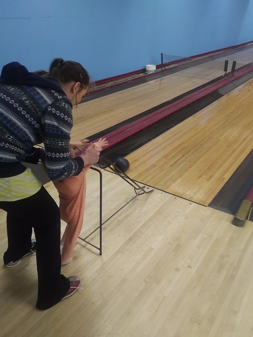 Innisfail Bowling Lanes | 5039 50 St, Innisfail, AB T4G 1S1, Canada | Phone: (403) 227-5342
