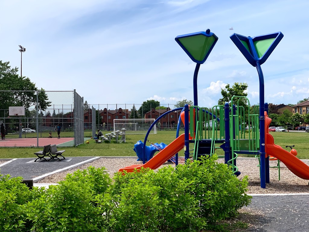 Piscine Roger-Rousseau | 7501 Avenue Rondeau, Anjou, QC H1K 5A8, Canada | Phone: (514) 493-8236