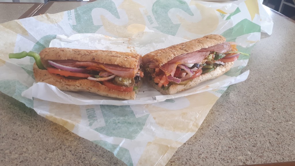 Subway | 1320 Walker Rd, Windsor, ON N8Y 4T9, Canada | Phone: (519) 971-0143