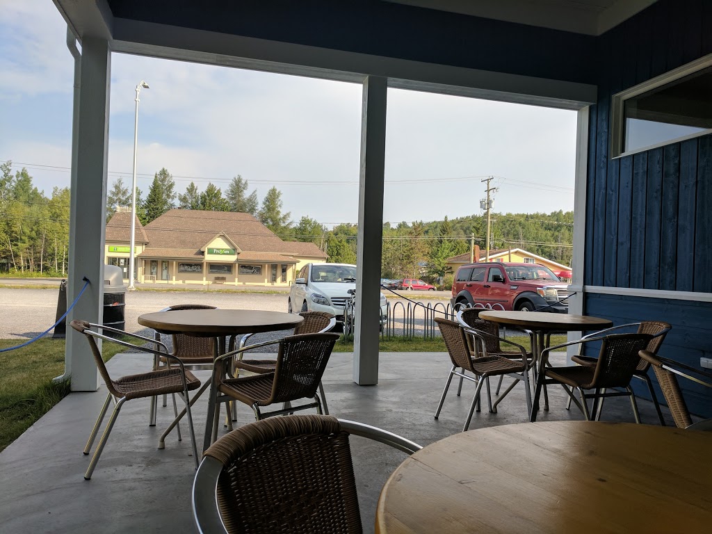 La Ptite Bouffe | 772 QC-343, Saint-Alphonse-Rodriguez, QC J0K 1W0, Canada | Phone: (450) 883-2047