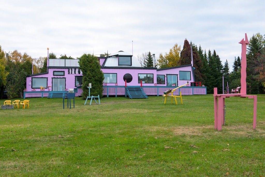 Fol Galerie & Jardin Fou | 1186 Route de la Seigneurie, Saint-Roch-des-Aulnaies, QC G0R 4E0, Canada | Phone: (418) 354-2856
