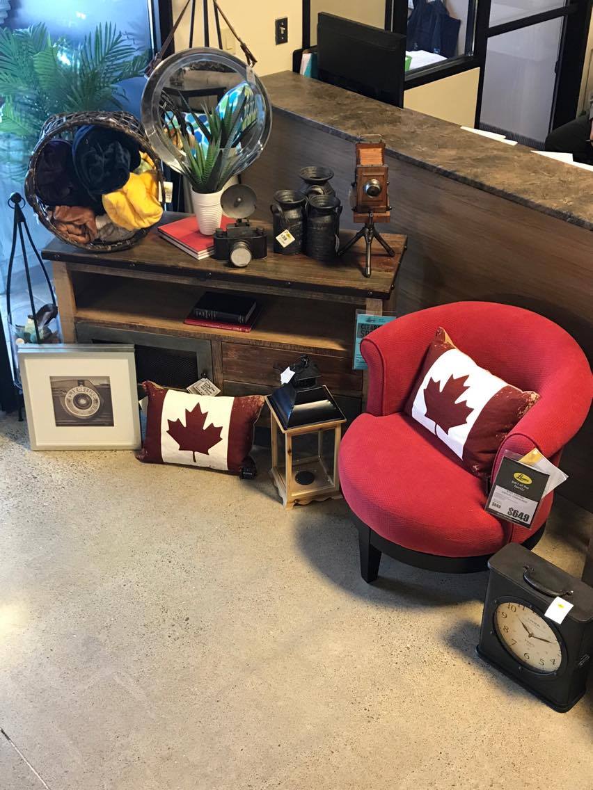 Leons Furniture | 4473 Simcoe County Road 124 S, Collingwood, ON L9Y 3Z1, Canada | Phone: (705) 445-6665