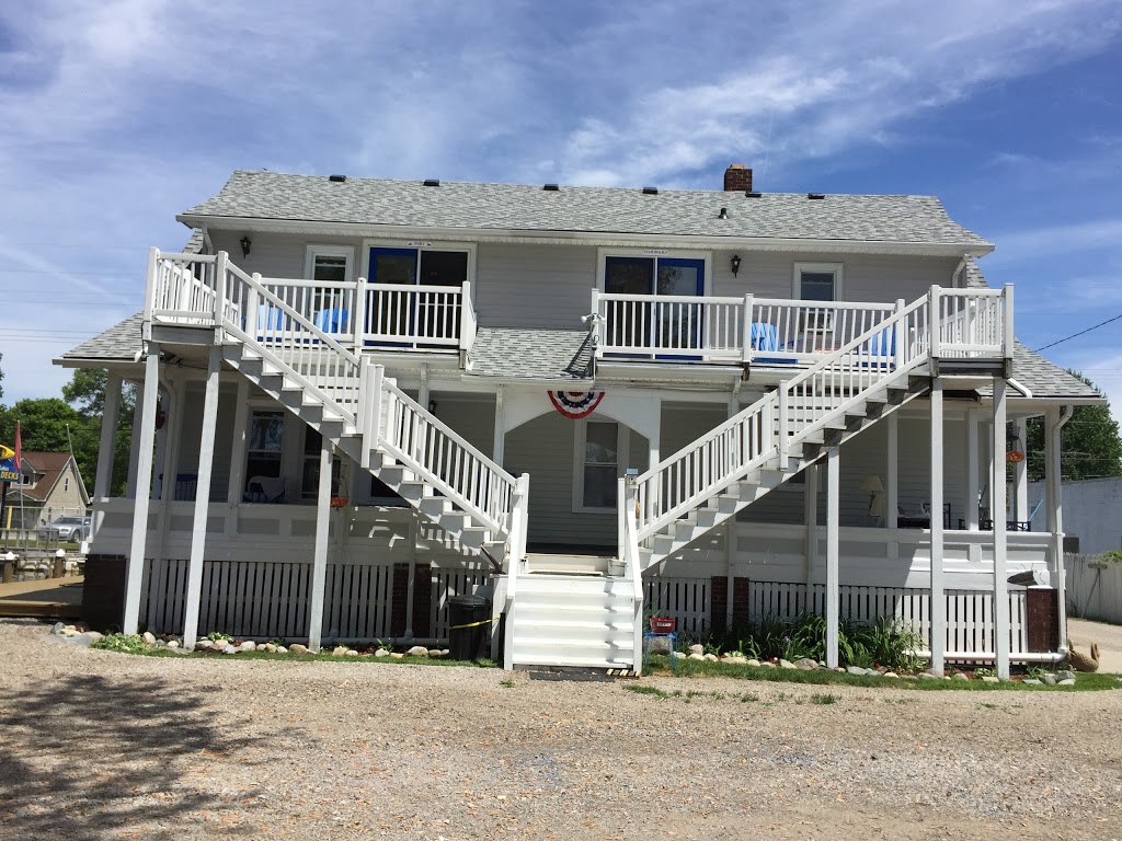 Swan View Inn | 7417 Dyke Rd, Clay Township, MI 48001, USA | Phone: (810) 335-8582