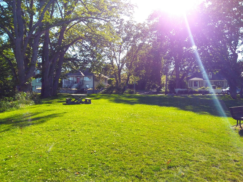 Haynes Park | Beach Dr, Victoria, BC V8R, Canada