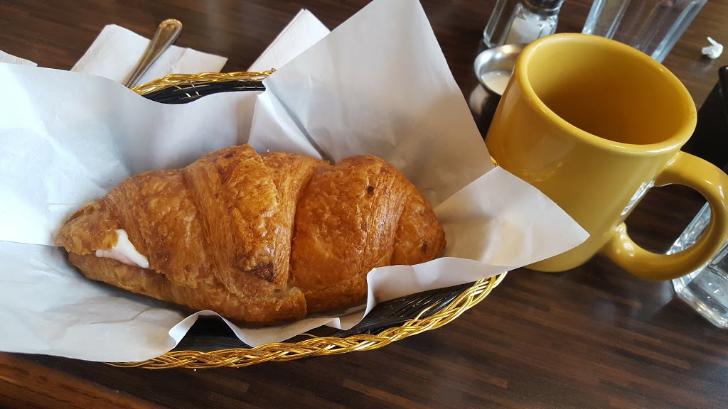 Patisserie La Cigogne | 1419 Danforth Ave, Toronto, ON M4J 1N3, Canada | Phone: (416) 466-2345