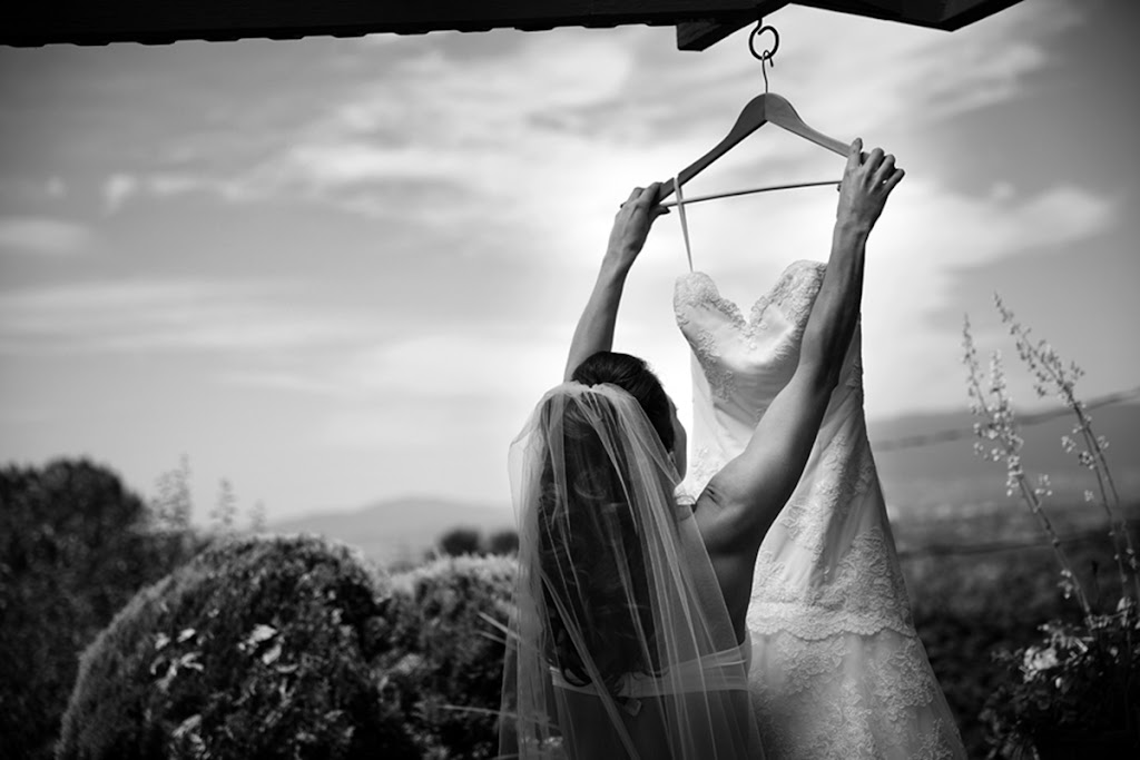 Fran Chelico Photography | Vancouver Wedding Photographer | 615 E St James Rd, North Vancouver, BC V7M 1L7, Canada | Phone: (778) 338-3333