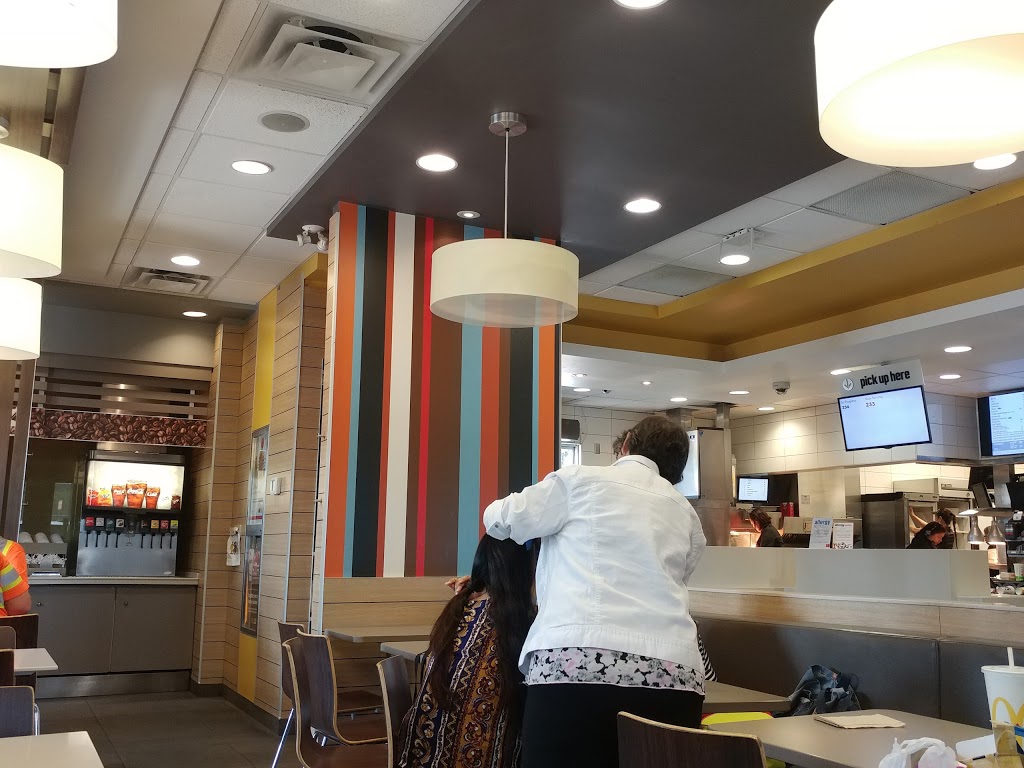 McDonalds | 300 Confederation Dr, Saskatoon, SK S7L 1J2, Canada | Phone: (306) 382-3420