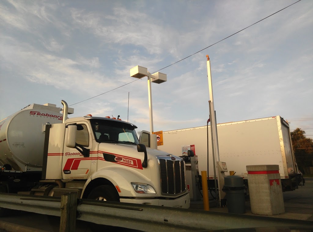 Petro-Pass Truck Stop | 3811 Keele St, North York, ON M3J 1N5, Canada | Phone: (905) 761-2850