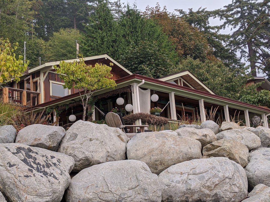 Blitz Beach House | 3265 Atrevida Rd, Powell River, BC V8A 0E1, Canada | Phone: (604) 414-9488