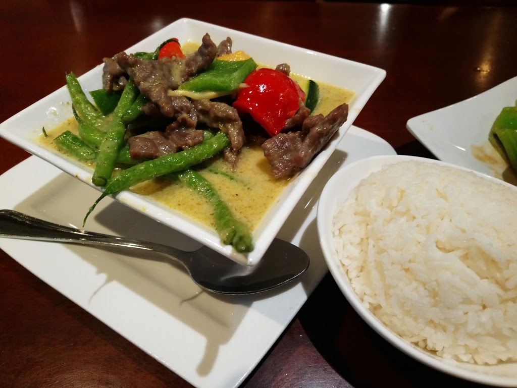 Canadian Thai | 2300 John St #4, Thornhill, ON L3T 6G7, Canada | Phone: (905) 707-2300