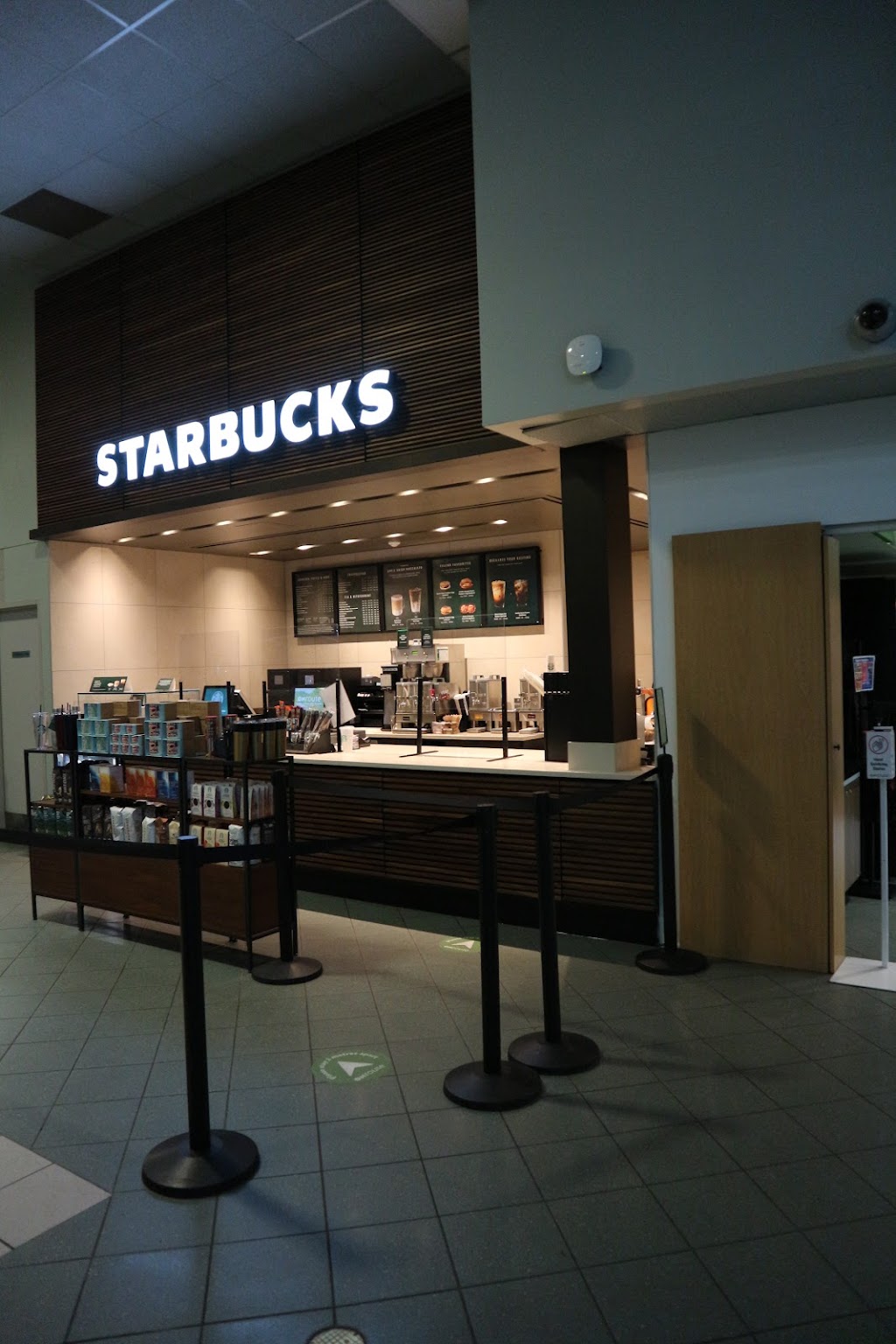 Starbucks | 3962 Hwy 401 W, Unit 2, Newcastle, ON L1B 1C2, Canada | Phone: (902) 462-0101