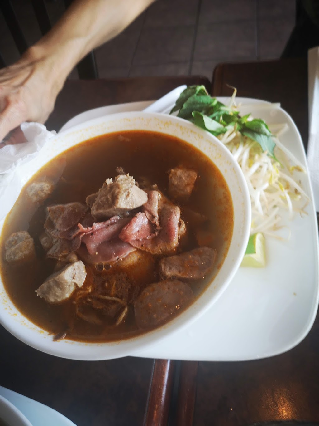 Little Saigon | 322-32555 London Ave, Mission, BC V2V 6M7, Canada | Phone: (604) 820-8746