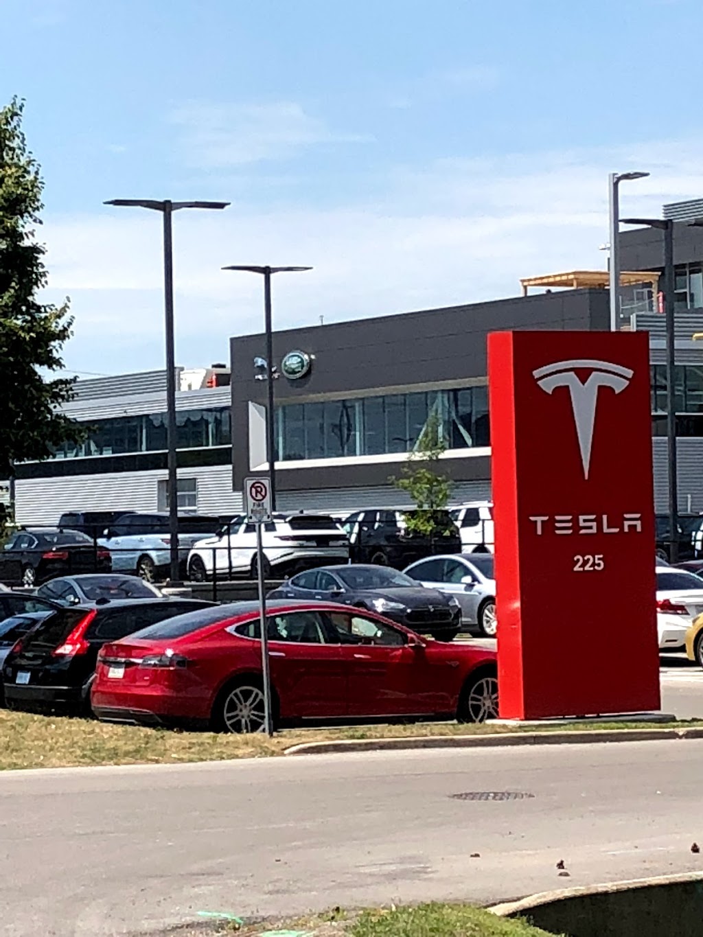 Tesla Oakville Showroom | 225 Wyecroft Rd, Oakville, ON L6K 3S3, Canada | Phone: (289) 328-1402