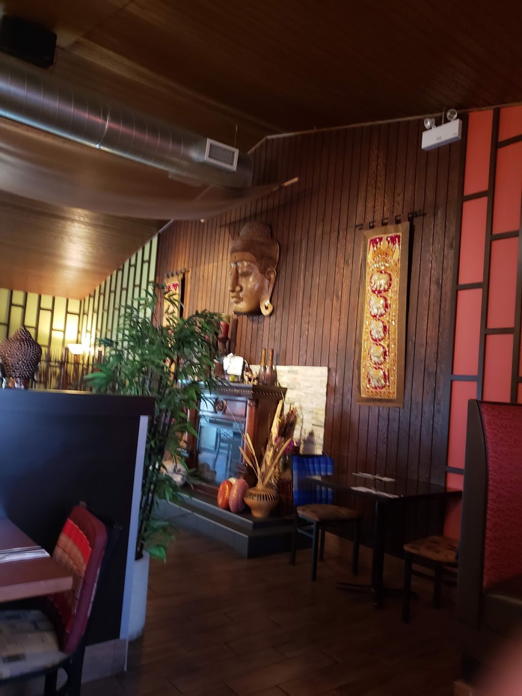 Thai Palace Restaurant | 1140 Lauzon Rd, Windsor, ON N8S 3N1, Canada | Phone: (519) 948-6161