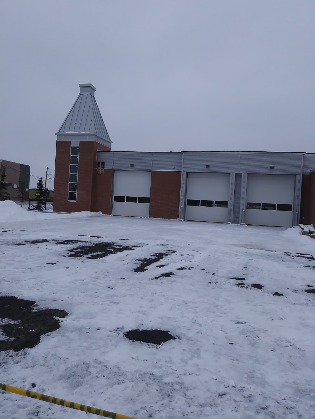 Brampton Fire Station 204 | 657 Queen St W, Brampton, ON L6Y 5L6, Canada