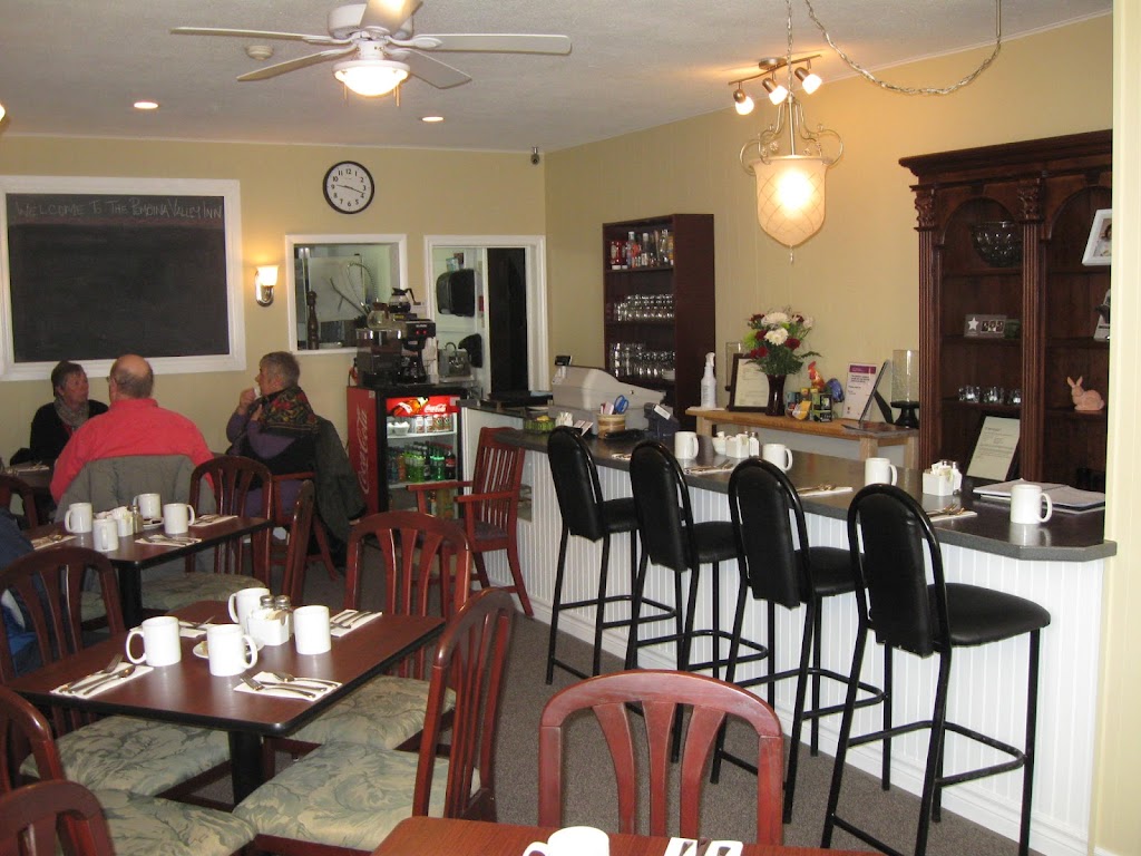 La Rivière Leisure Inn | 120 Railway Ave, La Rivière, MB R0G 1A0, Canada | Phone: (204) 242-2795