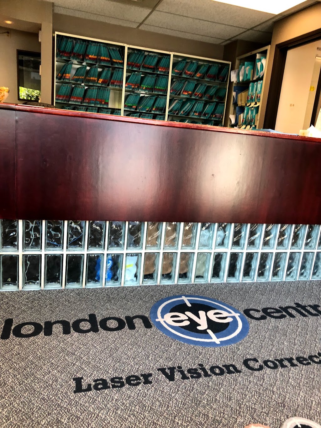 London Eye Centre | 918 12th St, New Westminster, BC V3M 6B1, Canada | Phone: (604) 526-2020