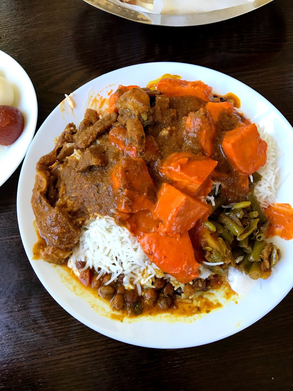 Royal Spice Fine Indian Cuisine | restaurant | 212-815 Cloverdale Ave, Victoria, BC V8X 5H9, Canada | 2503801881 OR +1 250-380-1881