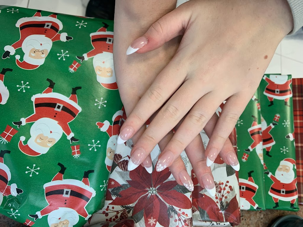 Sunday Nails and Spa | 39 King George Rd, Brantford, ON N3R 5K2, Canada | Phone: (519) 304-7989