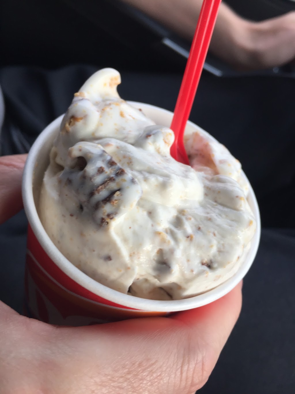 Dairy Queen | 371 Yonge St, Barrie, ON L4N 4C9, Canada | Phone: (705) 722-7797