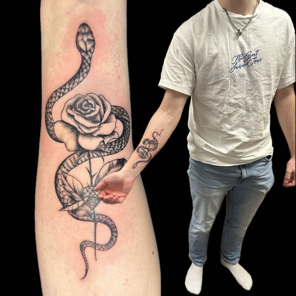 Montreal Tattoo Studio Owl Experienced master Equipped shop | 67 Westminster North, Montréal-Ouest, QC H4X 1Y8, Canada | Phone: (514) 815-3727