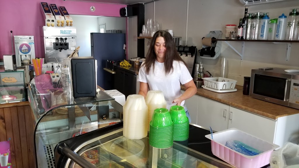 Mademoiselle D Glace, Café & cie | 49 Rue Principale, Chénéville, QC J0V 1E0, Canada | Phone: (819) 428-4321