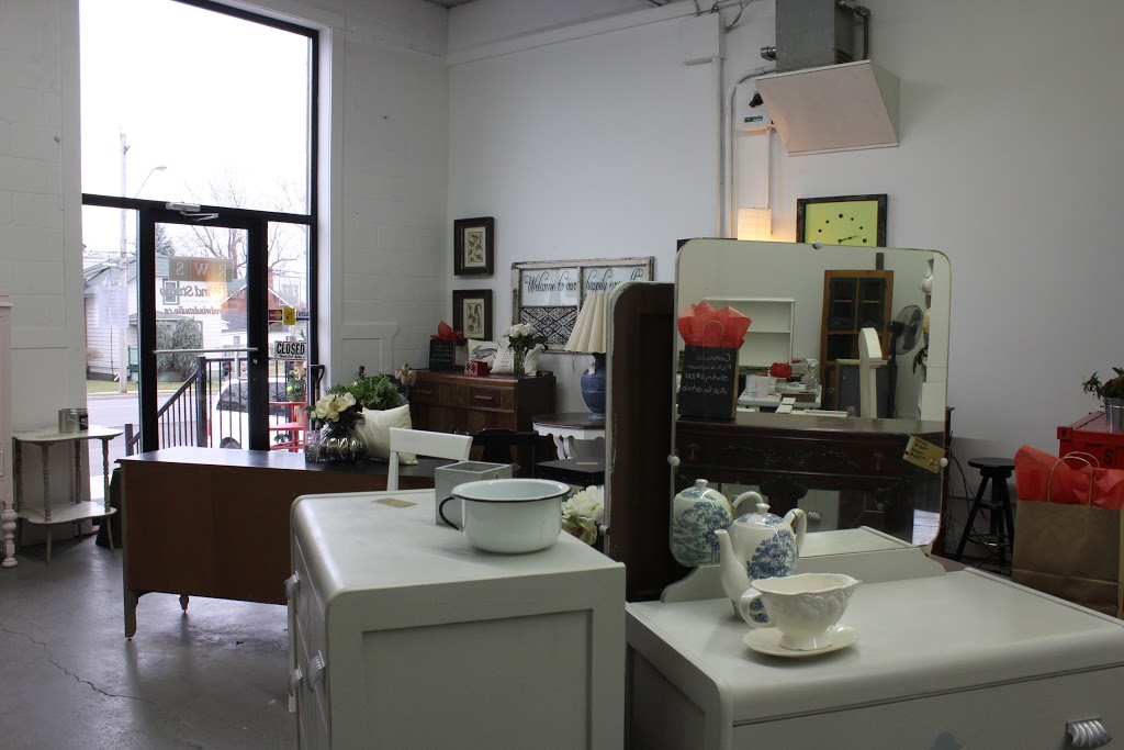 Red Wind Studio | 4 Hachborn St W, St. Jacobs, ON N0B 2N0, Canada | Phone: (519) 664-1887