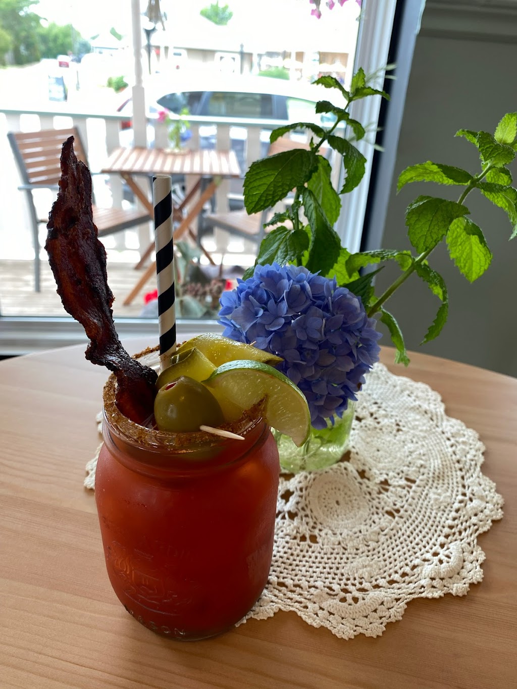 C&B Corner Cafe | 55 Broadway St N, Kensington, PE C0B 1M0, Canada | Phone: (902) 836-4378