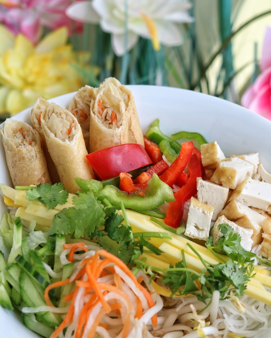 Lotus Thai & Vietnamese Cuisine | 280 Mud St W, Stoney Creek, ON L8J 3Z6, Canada | Phone: (905) 561-1888