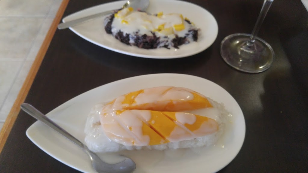 J.C. Royal Thai Cuisine | 100 Jamieson Pkwy Unit #11, Cambridge, ON N3C 4B3, Canada | Phone: (519) 260-2607