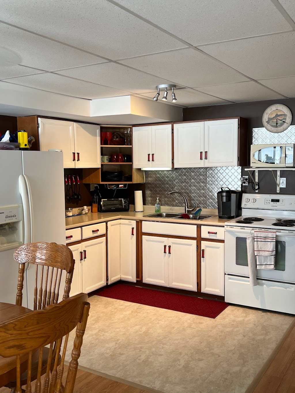 N This On The Bay Lower Vacation Suite | 123 Wilson Dr, Wiarton, ON N0H 2T0, Canada | Phone: (519) 574-8600