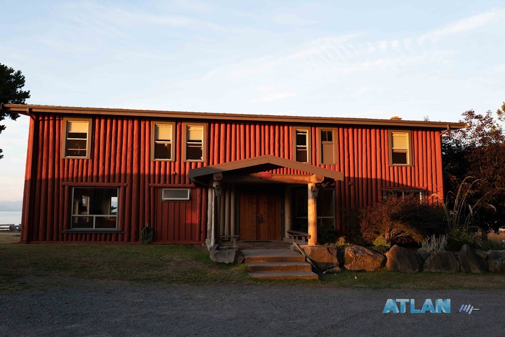 Dragons Lodge | 2950 Dragons Ln, Gabriola, BC V0R 1X7, Canada | Phone: (778) 658-0364