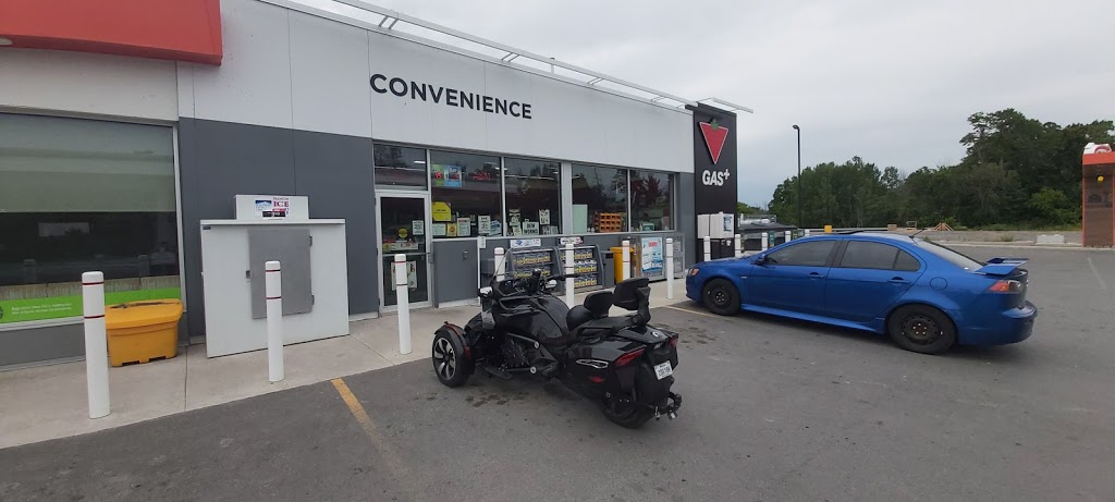 Arnprior Shopping Centre | 375 Daniel St S, Arnprior, ON K7S 3G8, Canada | Phone: (613) 622-1551
