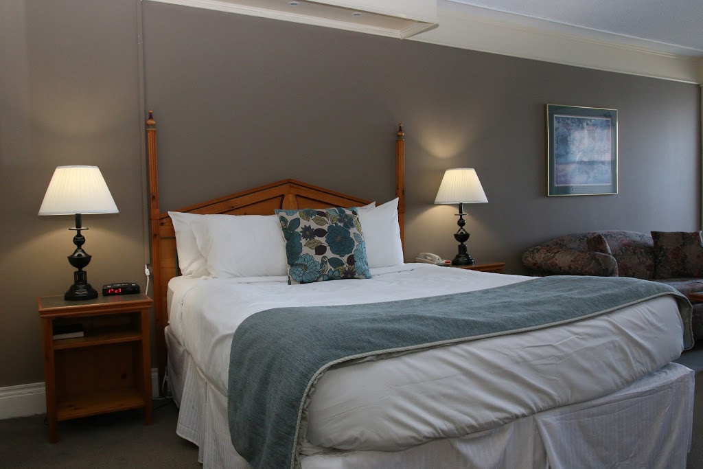 Fern Resort | 4432 Fern Resort Road, Ramara, ON L3V 0L1, Canada | Phone: (800) 567-3376